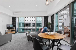 Chic 1 Bedroom Princess Wharf Apartment w/ AC